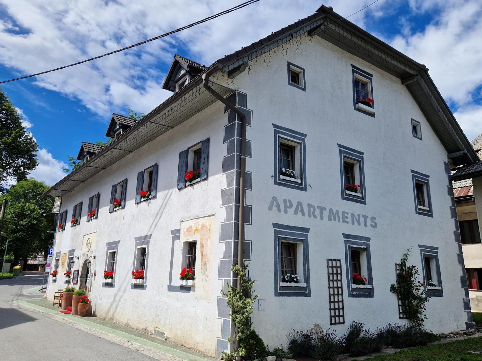 Apartments Belopeski Dvori Kranjska Gora Eksteriør bilde